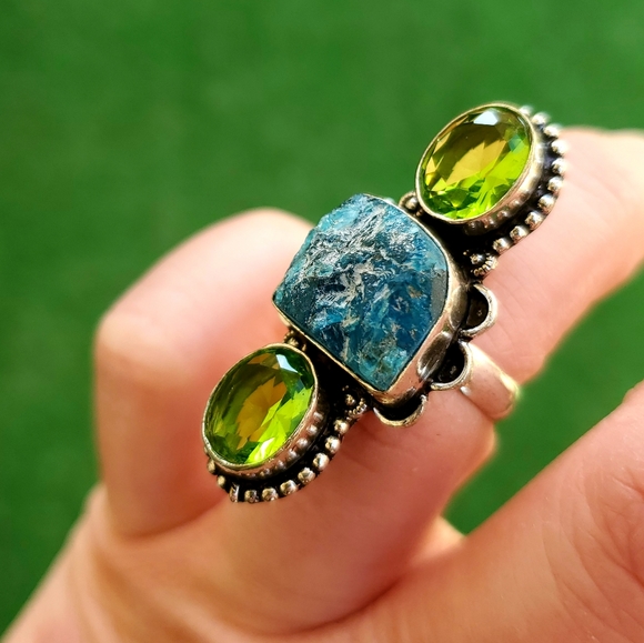 New Rough Blue Kyanite & Peridot 925 Silver Ring. - Picture 3 of 8